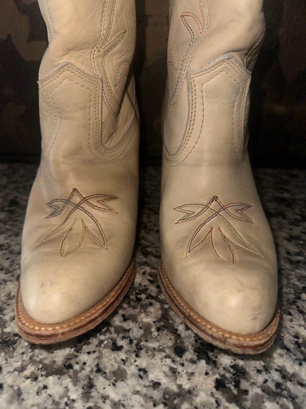 MISS CAPEZIO Tulip Cream Cowboy Boots Vintage SZ 6.5 M USA Made Rainbow Stitched - Picture 5 of 16